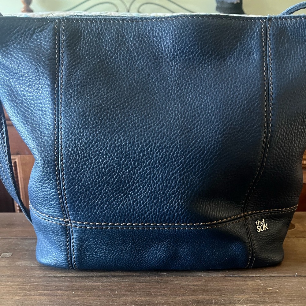 Like new! The Sak Navy Leather Bag